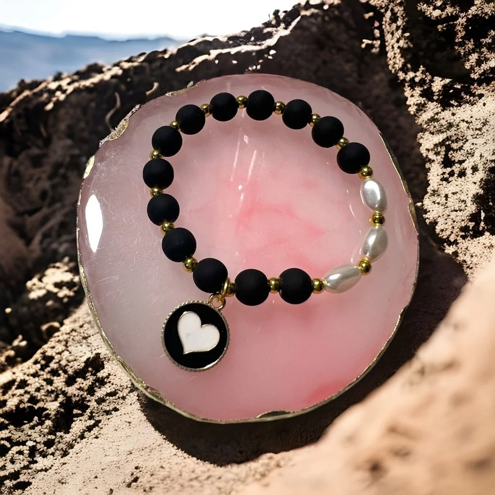 Heart charm bracelet - Picture 1 of 2